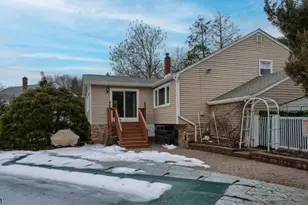 17 Clifford Dr, Wayne, NJ 07470 - Photo 34