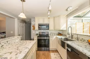 46 Vail Dr, Hampton Township, NJ 07860 - Photo 6