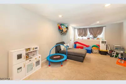 46 Vail Dr, Hampton Township, NJ 07860 - Photo 22