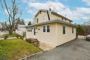 32 Grove St, Wanaque, NJ 07465 - Photo 4