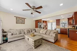 186 10th Ave, Hawthorne, NJ 07506 - Photo 4