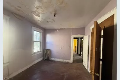 304 S Burnett St, East Orange, NJ 07018 - Photo 6