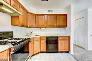 3201 Vroom Dr, Bridgewater, NJ 08807 - Photo 18