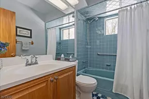 30 Andover Pl, Bloomfield, NJ 07003 - Photo 20