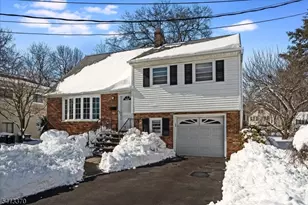 30 Andover Pl, Bloomfield, NJ 07003 - Photo 2