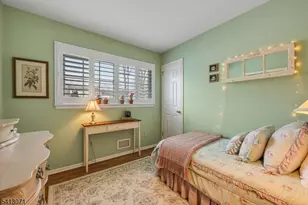 27 Maplewood Dr, Parsippany, NJ 07054 - Photo 14