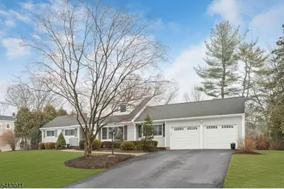 27 Maplewood Dr, Parsippany, NJ 07054 - Photo 2