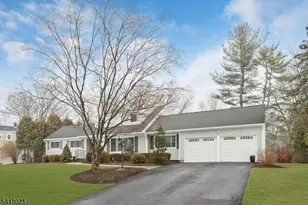 27 Maplewood Dr, Parsippany, NJ 07054 - Photo 2