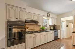 27 Maplewood Dr, Parsippany, NJ 07054 - Photo 12