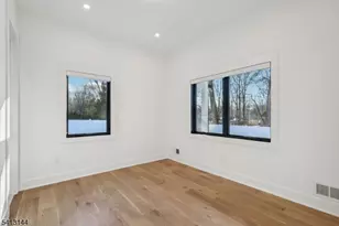 39 Billingsley Dr, Livingston, NJ 07039 - Photo 16