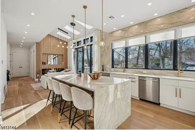 39 Billingsley Dr, Livingston, NJ 07039 - Photo 12