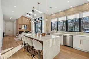 39 Billingsley Dr, Livingston, NJ 07039 - Photo 12