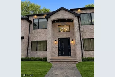 39 Billingsley Dr, Livingston, NJ 07039 - Photo 1