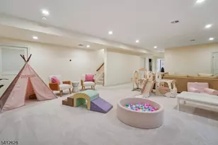 31 North Dr, Livingston, NJ 07039 - Photo 34