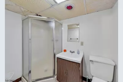 712 Meyer Ave, Lyndhurst Township, NJ 07071 - Photo 26