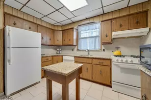 712 Meyer Ave, Lyndhurst Township, NJ 07071 - Photo 6