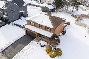 301 Denman Rd, Cranford Township, NJ 07016 - Photo 4