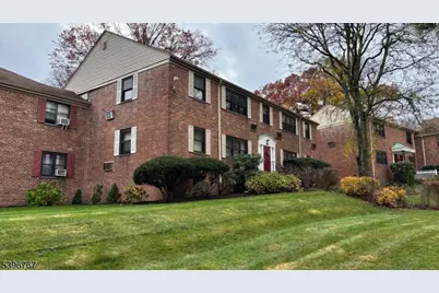 39 Sandra Circle #B 4, Westfield, NJ 07090 - Photo 2