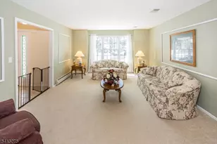 10 Hawthorn Dr, Roxbury Township, NJ 07876 - Photo 6