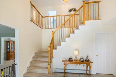 10 Hawthorn Dr, Roxbury Township, NJ 07876 - Photo 4