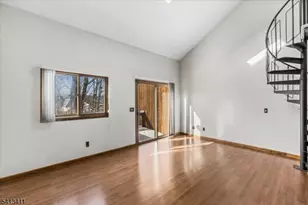 2 Squaw Valley Ct, Vernon Twp., NJ 07462 - Photo 8