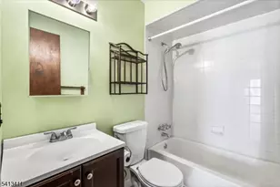 2 Squaw Valley Ct, Vernon Twp., NJ 07462 - Photo 12