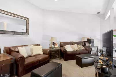 9 Kingsberry Dr, Franklin Township, NJ 08873 - Photo 10