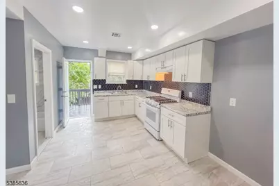 413 S 16th St, Newark, NJ 07103 - Photo 14