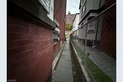 366 Summer Ave, Newark, NJ 07104 - Photo 20