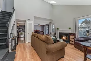 95 Huckleberry Ct, Readington, NJ 08887 - Photo 4