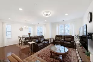 8 Swing Bridge Ln, South Bound Brook Boro, NJ 08880 - Photo 4