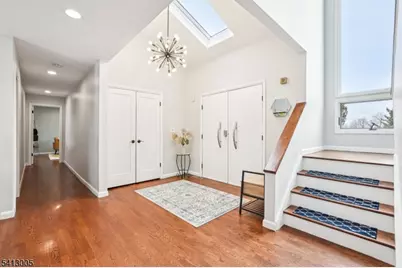 19 Skyline Dr, West Orange Township, NJ 07052 - Photo 6