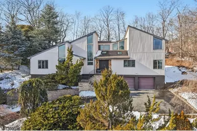 19 Skyline Dr, West Orange Township, NJ 07052 - Photo 2