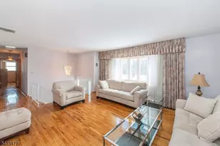 4 Brookside Ct, Parsippany, NJ 07054 - Photo 4