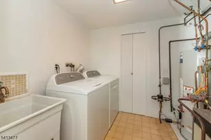 4 Brookside Ct, Parsippany, NJ 07054 - Photo 18