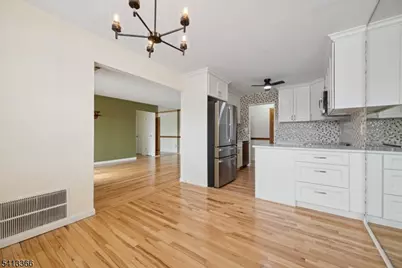 209 Green Hollow Dr, Woodbridge Township, NJ 08830 - Photo 2