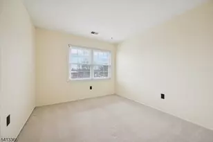 209 Green Hollow Dr, Woodbridge Township, NJ 08830 - Photo 18