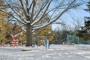 371 Hawkshead Way, Franklin Township, NJ 08873 - Photo 34