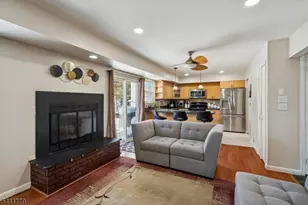 371 Hawkshead Way, Franklin Township, NJ 08873 - Photo 6