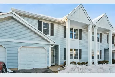 371 Hawkshead Way, Franklin Township, NJ 08873 - Photo 4