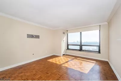 900 Palisade Ave, Fort Lee, NJ 07024 - Photo 12