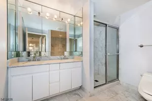 900 Palisade Ave, Fort Lee, NJ 07024 - Photo 16