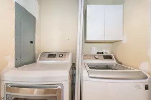 900 Palisade Ave, Fort Lee, NJ 07024 - Photo 22