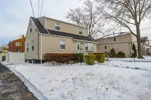 847 Dennis Pl, Linden, NJ 07036 - Photo 2