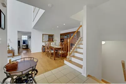 211 Warbler Dr, Wayne, NJ 07470 - Photo 4