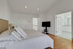 211 Warbler Dr, Wayne, NJ 07470 - Photo 28