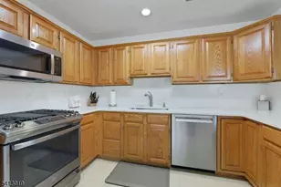 211 Warbler Dr, Wayne, NJ 07470 - Photo 16