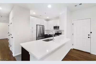 50 Maple Avenue #214, Springfield Twp., NJ 07081 - Photo 1