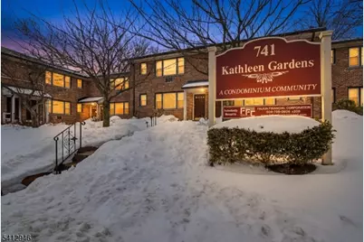 741 Bloomfield Ave #2B, Verona Twp., NJ 07044 - Photo 1