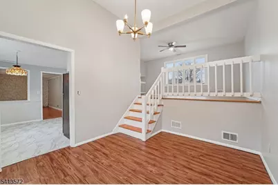 32 Waverly Dr, Edison, NJ 08817 - Photo 10